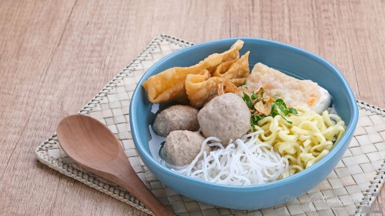 Menguak Rahasia Kenikmatan Sederhana Dari Seporsi Bakso Sebuah Perjalanan Rasa Yang Hangat